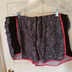 NWOT Champion Women's Plus Athletic Short Size XXL GRAY/HOT PINK